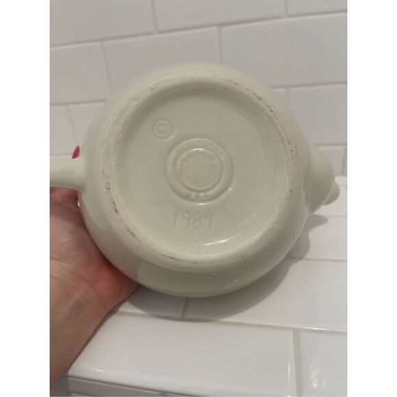 Vintage Hartstone Pottery Christmas Holiday Holly Teapot - Picture 7 of 7